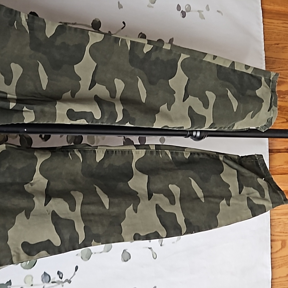 A beautiful soul / arula 🖤 camo pants (#94) - Picture 3 of 7